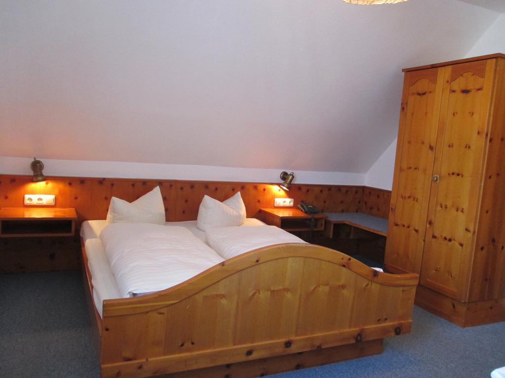 Hotel & Gaestehaus Krone Geiselwind Εξωτερικό φωτογραφία