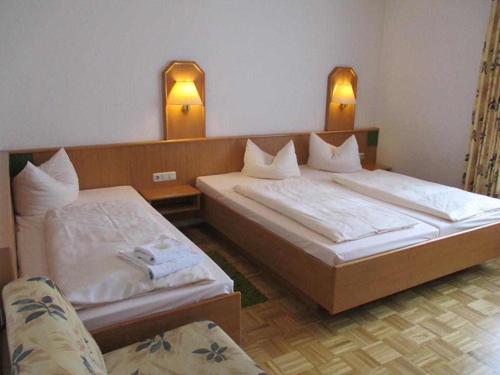 Hotel & Gaestehaus Krone Geiselwind Εξωτερικό φωτογραφία