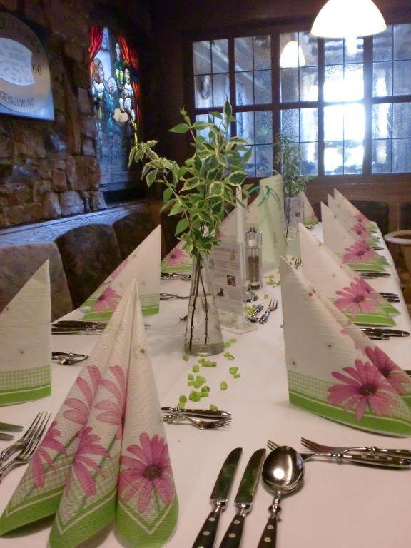 Hotel & Gaestehaus Krone Geiselwind Εξωτερικό φωτογραφία
